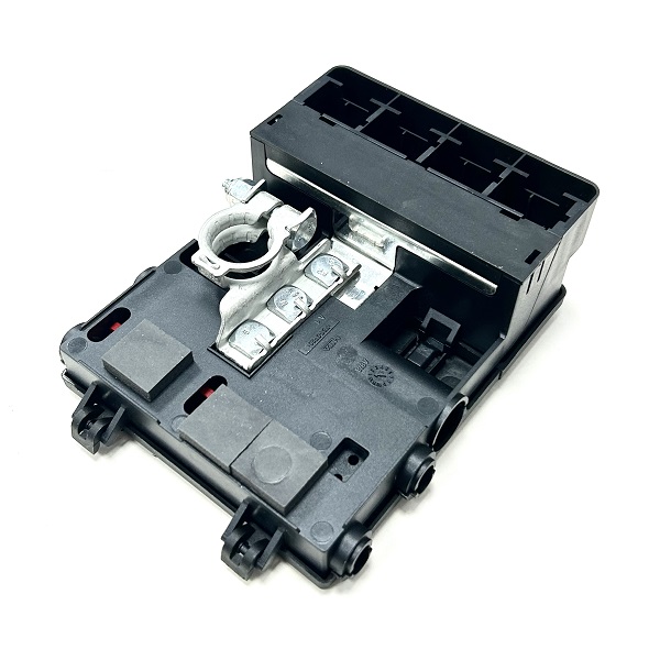 (image for) Universal On-Terminal Battery Power Distribution Fuse Box